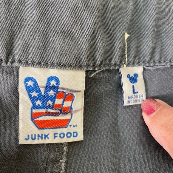 Junk Food Shorts Mens L Gray Disney with Palm Tree Print Mickey Mouse Patch - Picture 4 of 13